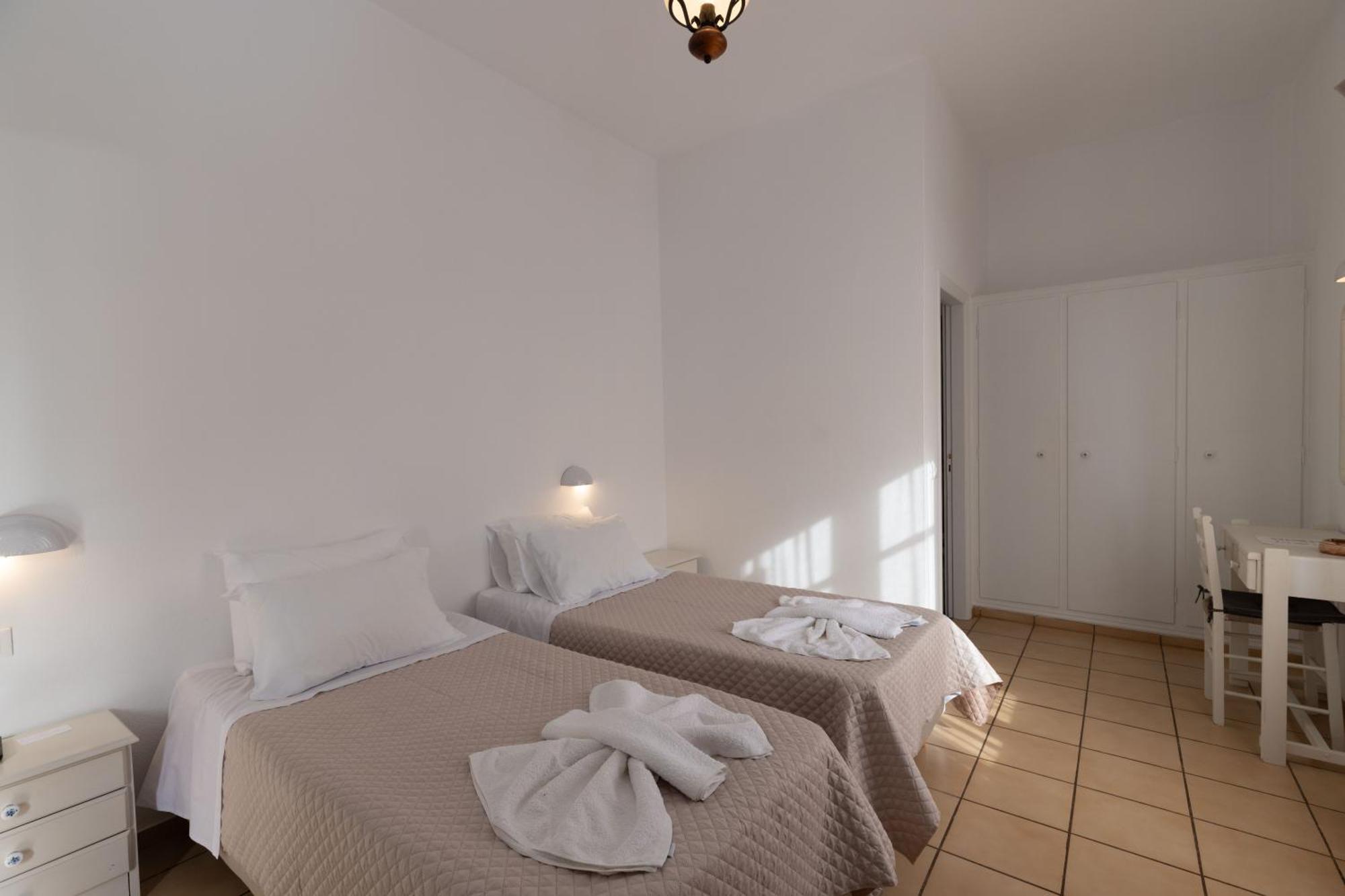 Litsa Rooms Kamares  Exterior photo