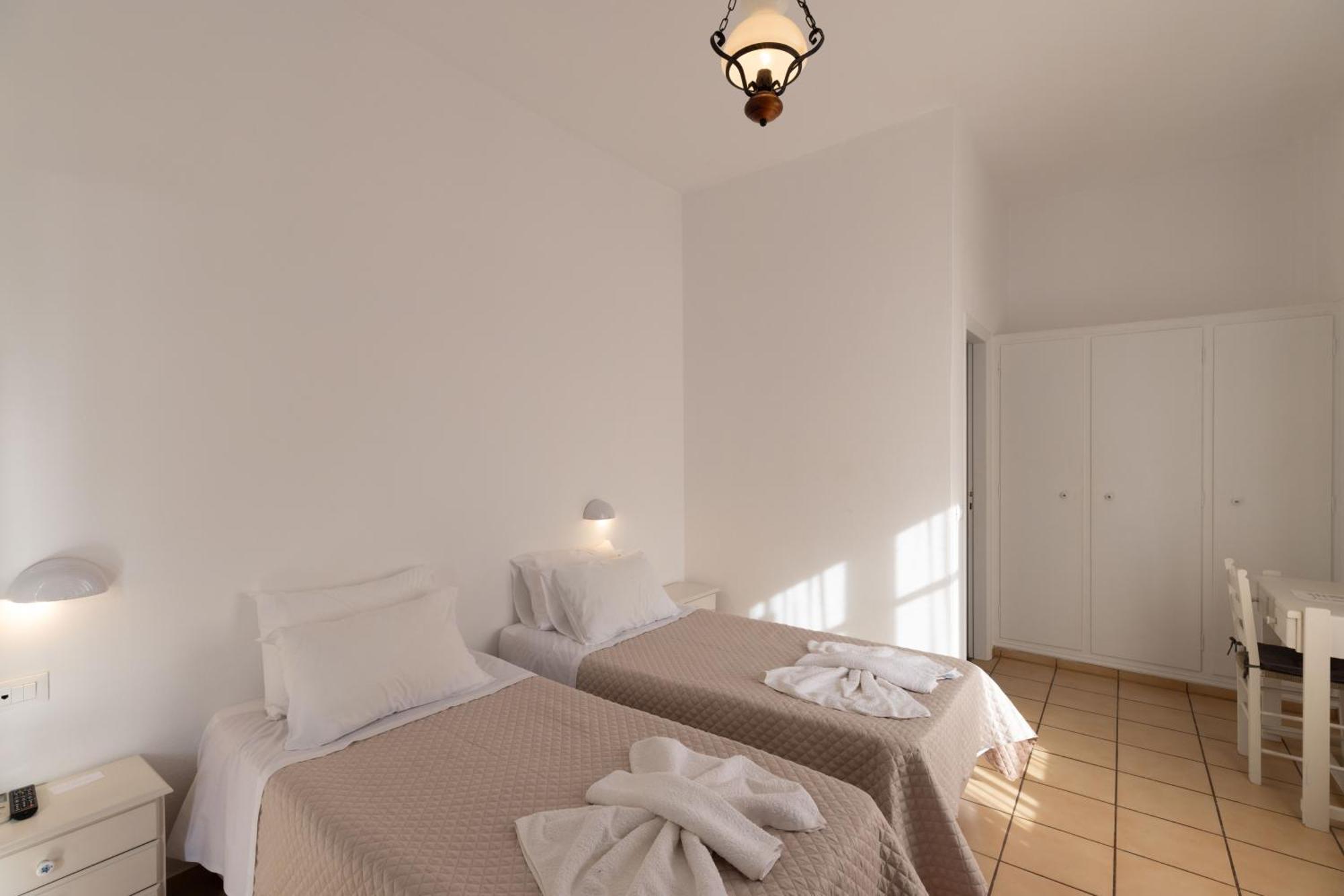 Litsa Rooms Kamares  Exterior photo