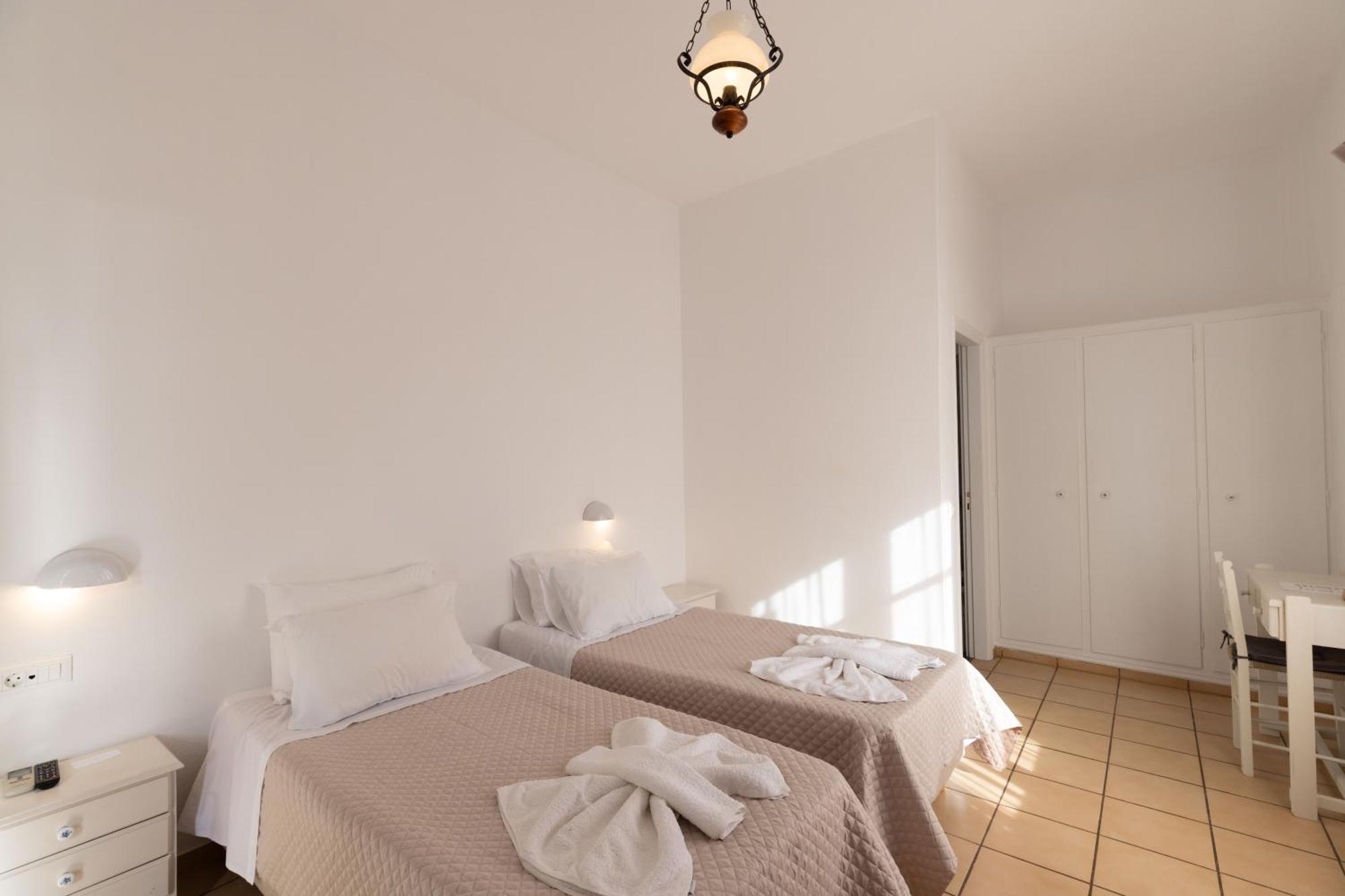 Litsa Rooms Kamares  Exterior photo