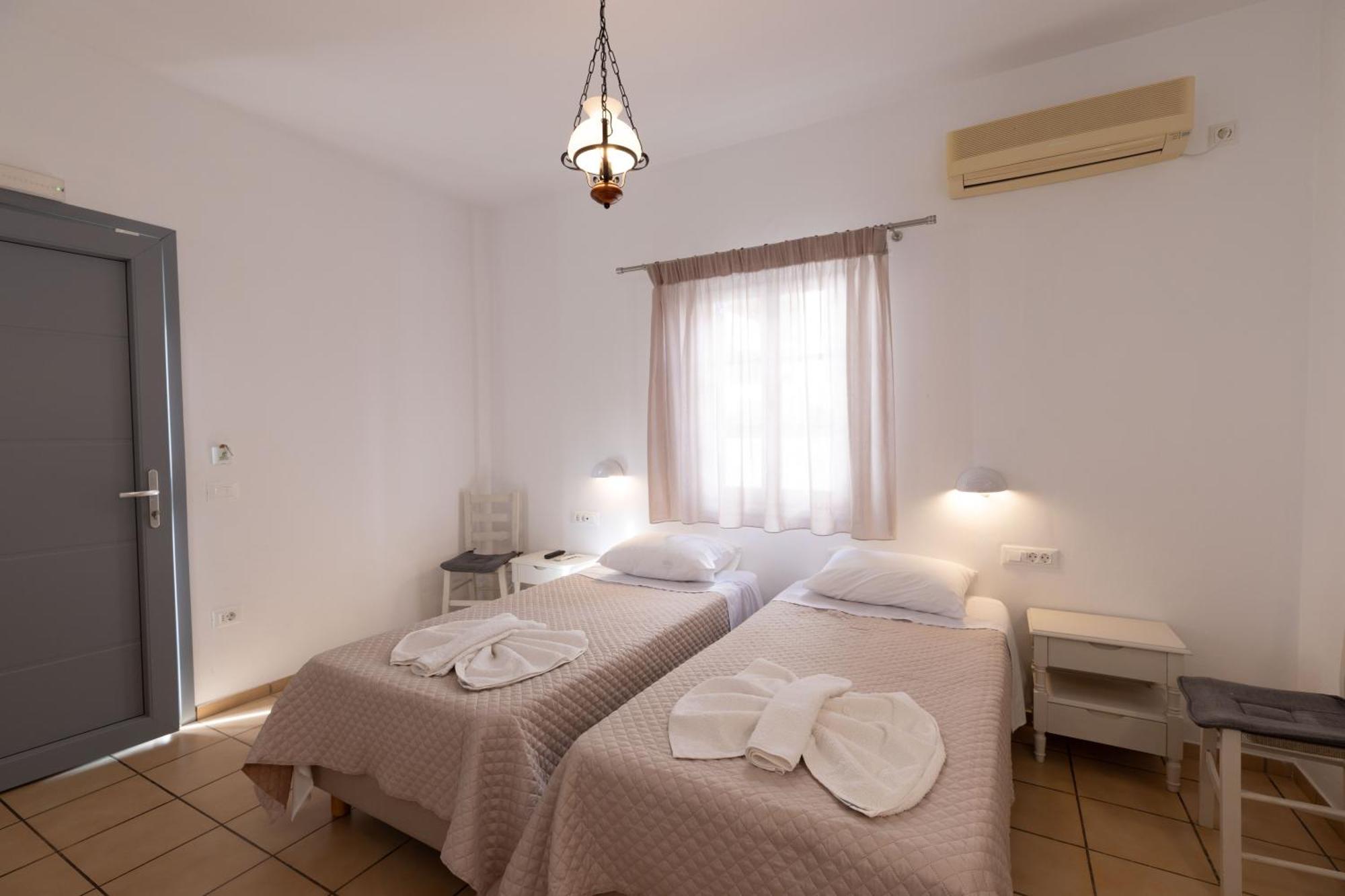 Litsa Rooms Kamares  Exterior photo