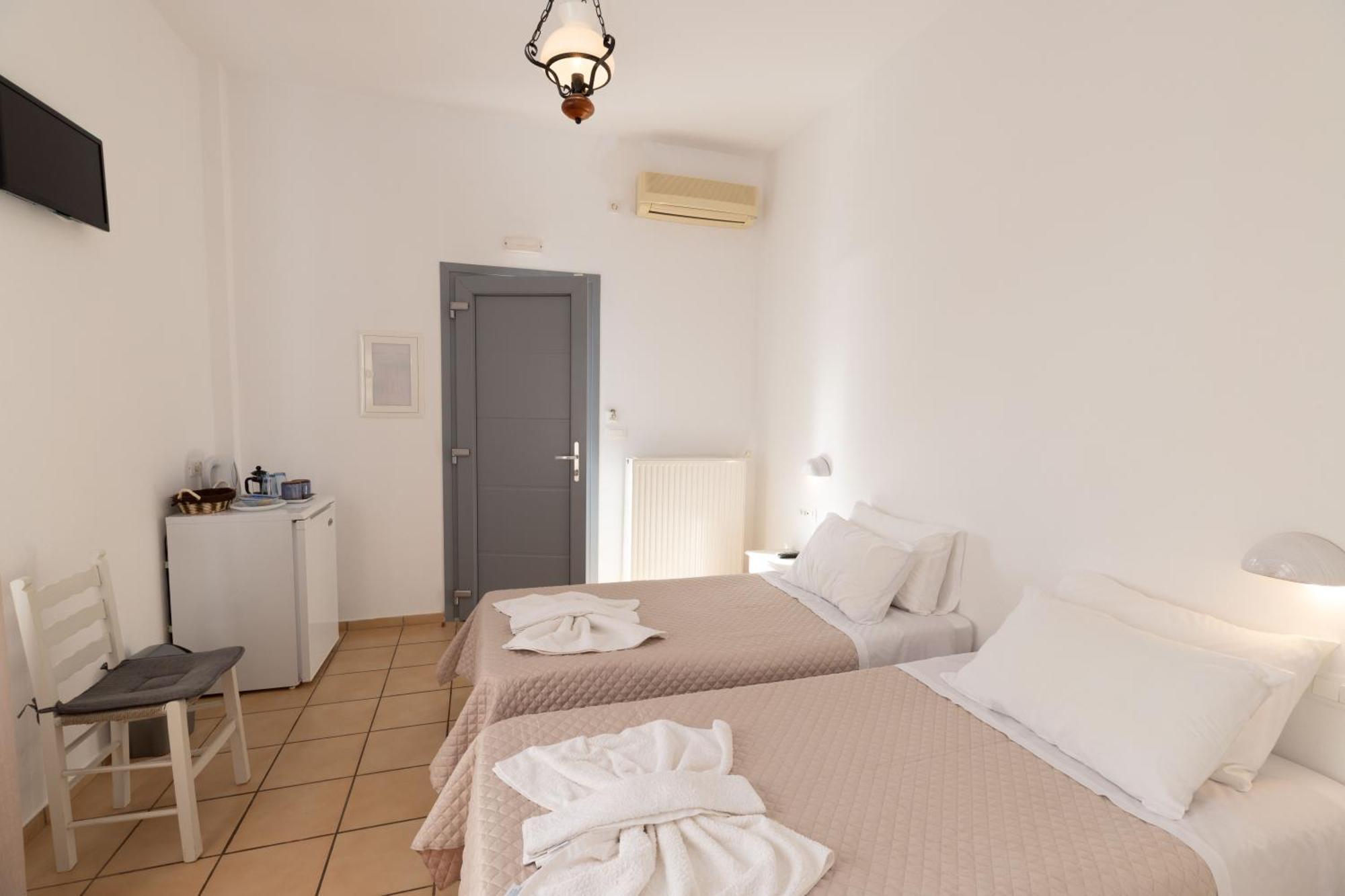 Litsa Rooms Kamares  Exterior photo