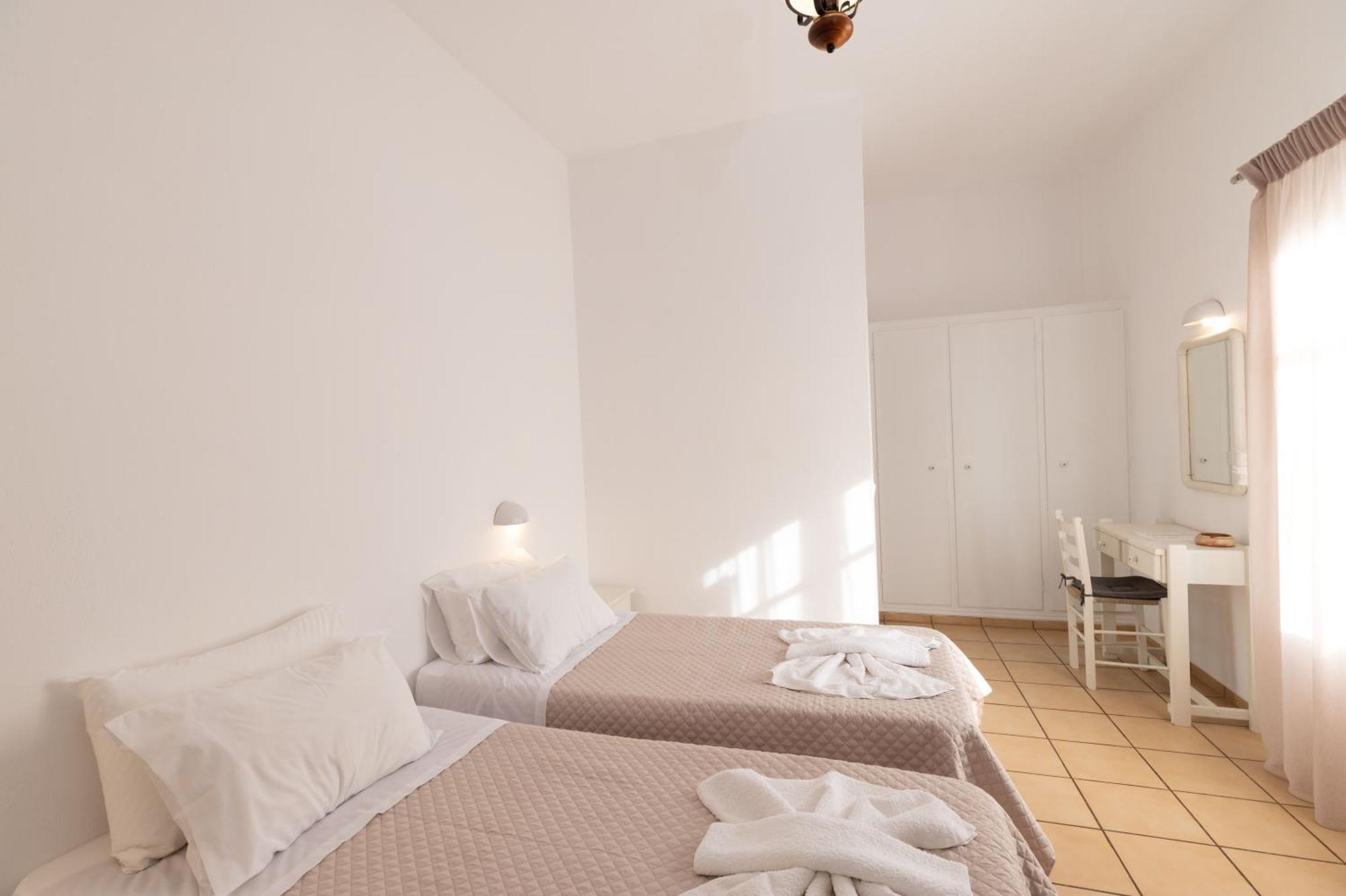 Litsa Rooms Kamares  Exterior photo