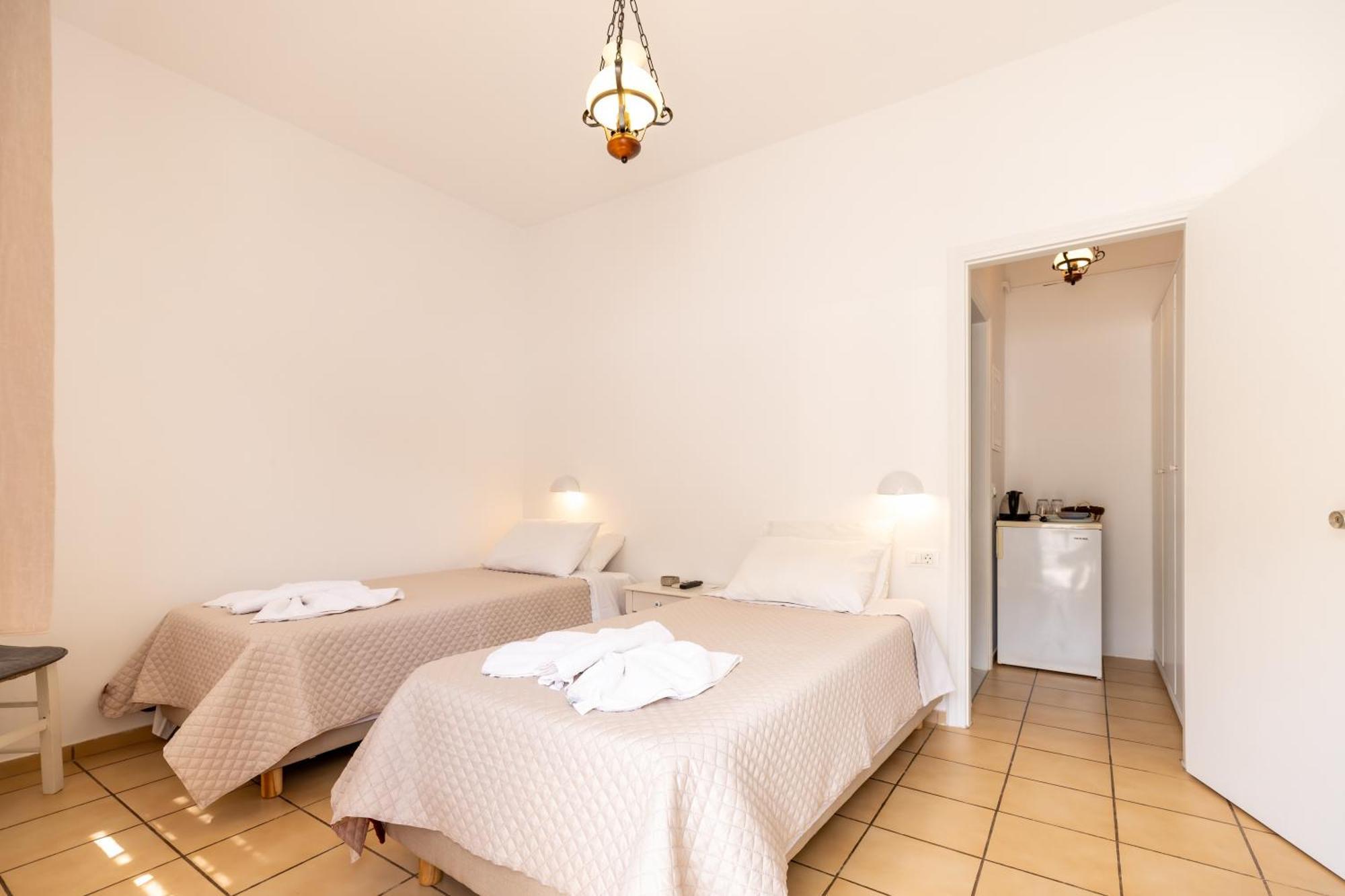 Litsa Rooms Kamares  Exterior photo