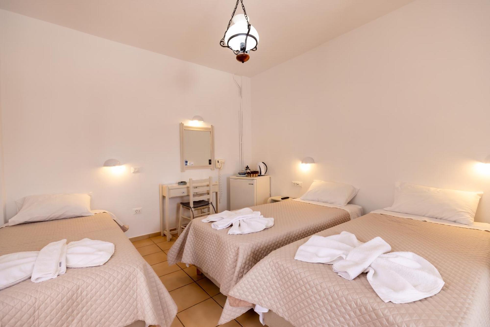Litsa Rooms Kamares  Exterior photo
